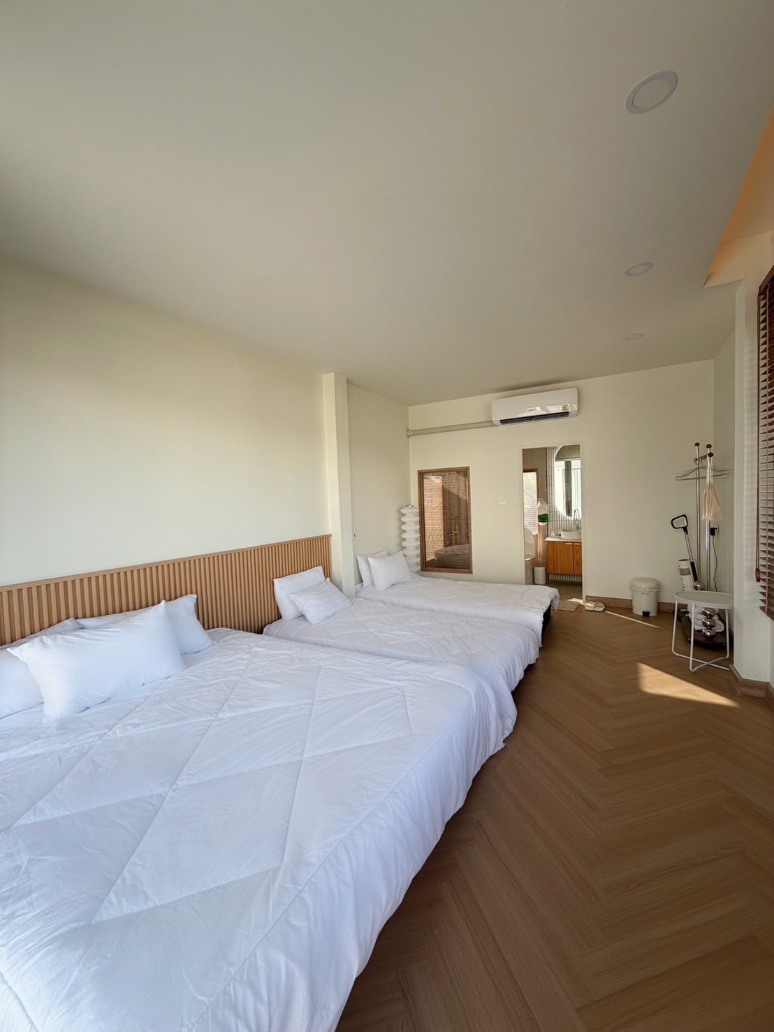 room_4.1.jpg